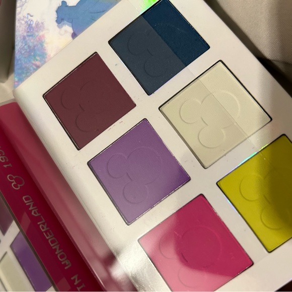 Makeup - Picture 6 of 7